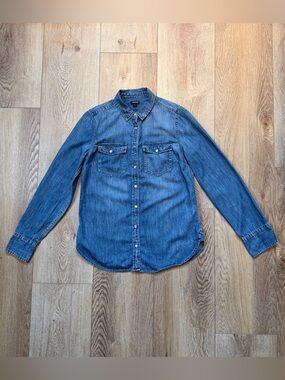 J.Crew, Chambray Denim Pearl Snap Button Down Shirt Blue - Size 4, Preppy
